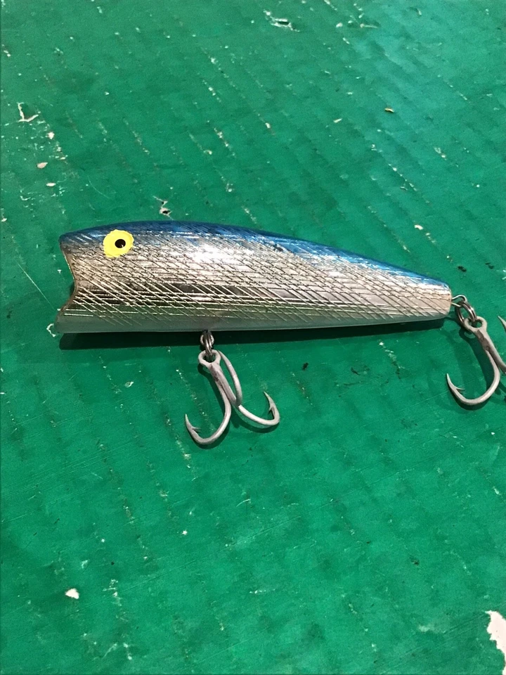 SEÑUELO DE PESCA VINTAGE ANTIGUO 4" REBEL POP-R TOPWATER BASS AZUL CROMO GRANDE Foto 2 de 4
