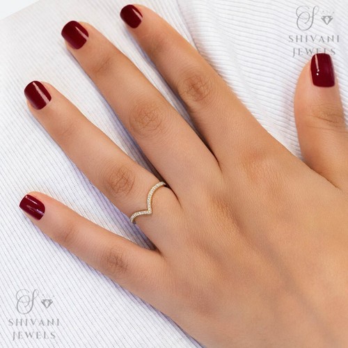 Certified 14k Gold and Diamond Chevron "V" Shaped Stackable Ring w/ High Quality - Imagen 2 de 13