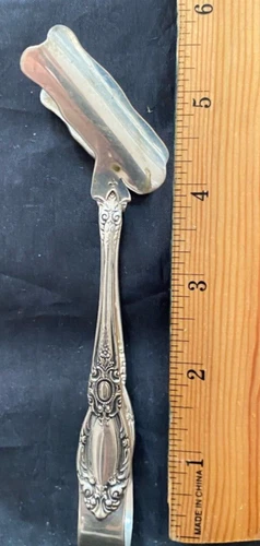 TOWLE KING RICHARD STERLING FLATWARE INDIVIDUAL ASPARAGUS TONG  ERA 1950'S last