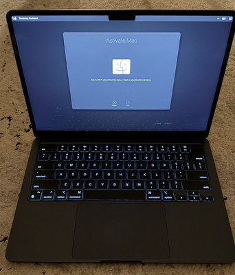 Apple MacBook Air 13 in 2022 Midnight/Apple M2 3.49 GHz, 256 GB 8 GB A2681