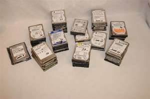 160GB, 250GB, 320GB, 500GB, 1TB  2,5" Festplatte SATA  & Schrauben
