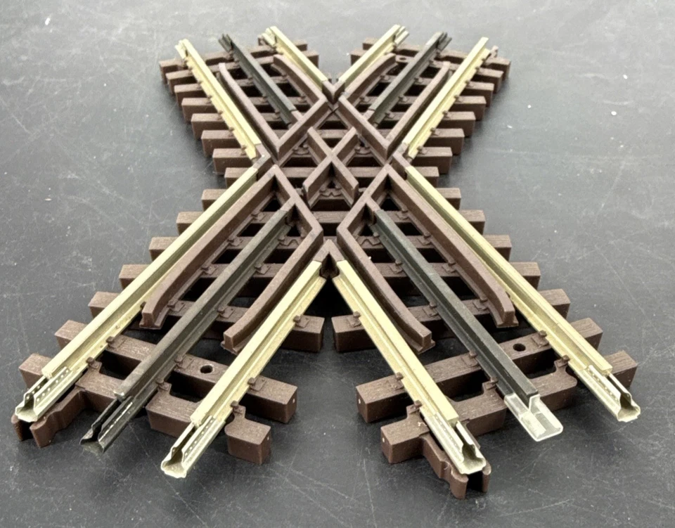 ATLAS O 3 RAIL CUSTOM SUPREME 45 DEGREE CROSSING #6081! O SCALE TRACK CROSSOVER - Image 3 of 4