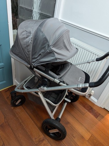 Nuna Ivvi Savi Pushchair - Silver and Carry cot RRP £850 - Picture 17 of 24