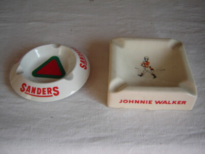 2 alte Porzellan Aschenbecher, SANDERS + Johnnie Walker Scotch Whisky