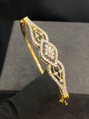 Classy 1.49 Cts Round Brilliant Natural Diamonds Hinged Bracelet 14K Yellow Gold - Picture 6 of 12