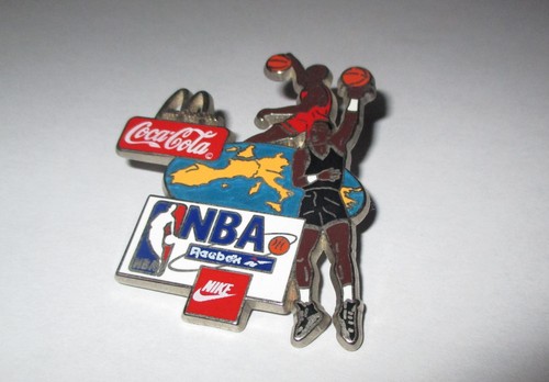 pin's basket NBA / sponsors: Nike, Reebok, McDonald's & Coca cola (argenté) - Afbeelding 2 van 2