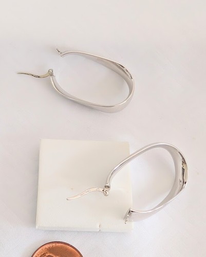 Italian Earrings 14K White Gold 3.3 Grams Retail Price $899 Make Me An Offer! - Picture 2 of 3