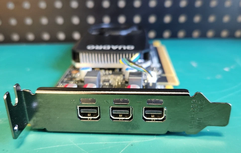 NVIDIA Quadro P400 professional graphics card 2GB GDDR5 3 x MiniDP Low Profile - Image 3 of 4