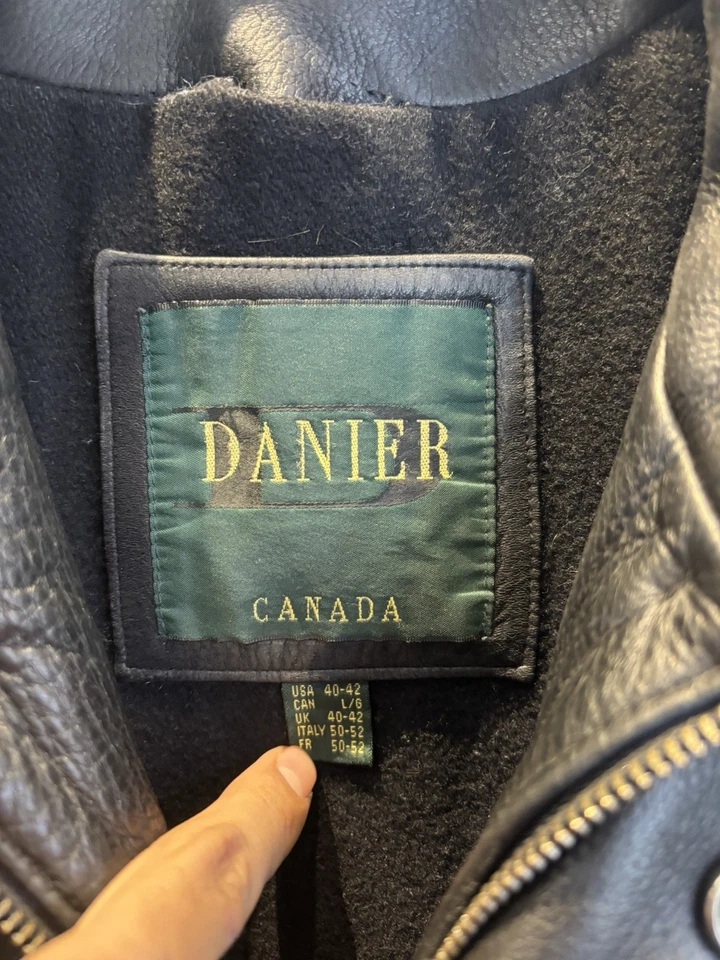 Danier Canada Full Zip Leather Jacket Coat w/Liner Mens Size Large - Image 2 of 4