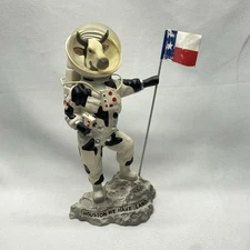Cow Parade Space Astronaut Moonwalking Houston We Landed 7282 Texas 2003 Y2K