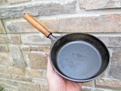 BSR Birmingham Stove Range Lady Bess Cast Iron No 8W Skillet Pan 61H-1 Wood