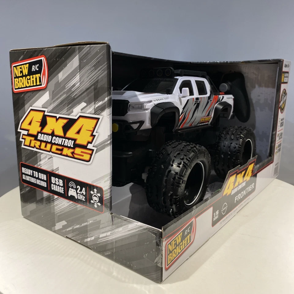 Nuevo Brillante (1:16) Batería Control Remoto Nissan Frontier 4X4 Blanco Camión, 1688U- Foto 2 de 4