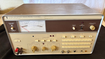 Vintage 1700 B Distortion Measurement System Sound Technology Powers On