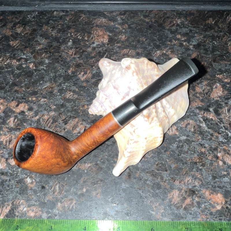 HHG Estate billiard Shape Tobacco Pipe - Wood Bowl Black Stem Approx 5 in