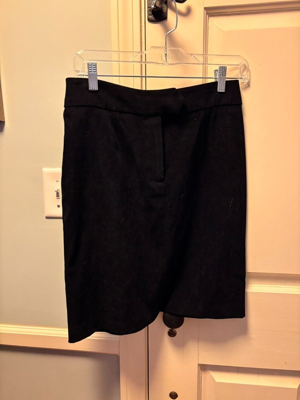 Bisou Bisou skirt by Michele Bohbot Black Brushed Velvet Size 8- Preowned