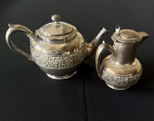 Tiffany & Co. Makers Sterling Silver- Sollered 2 1/2 Pint Teapot Rare Pattern!