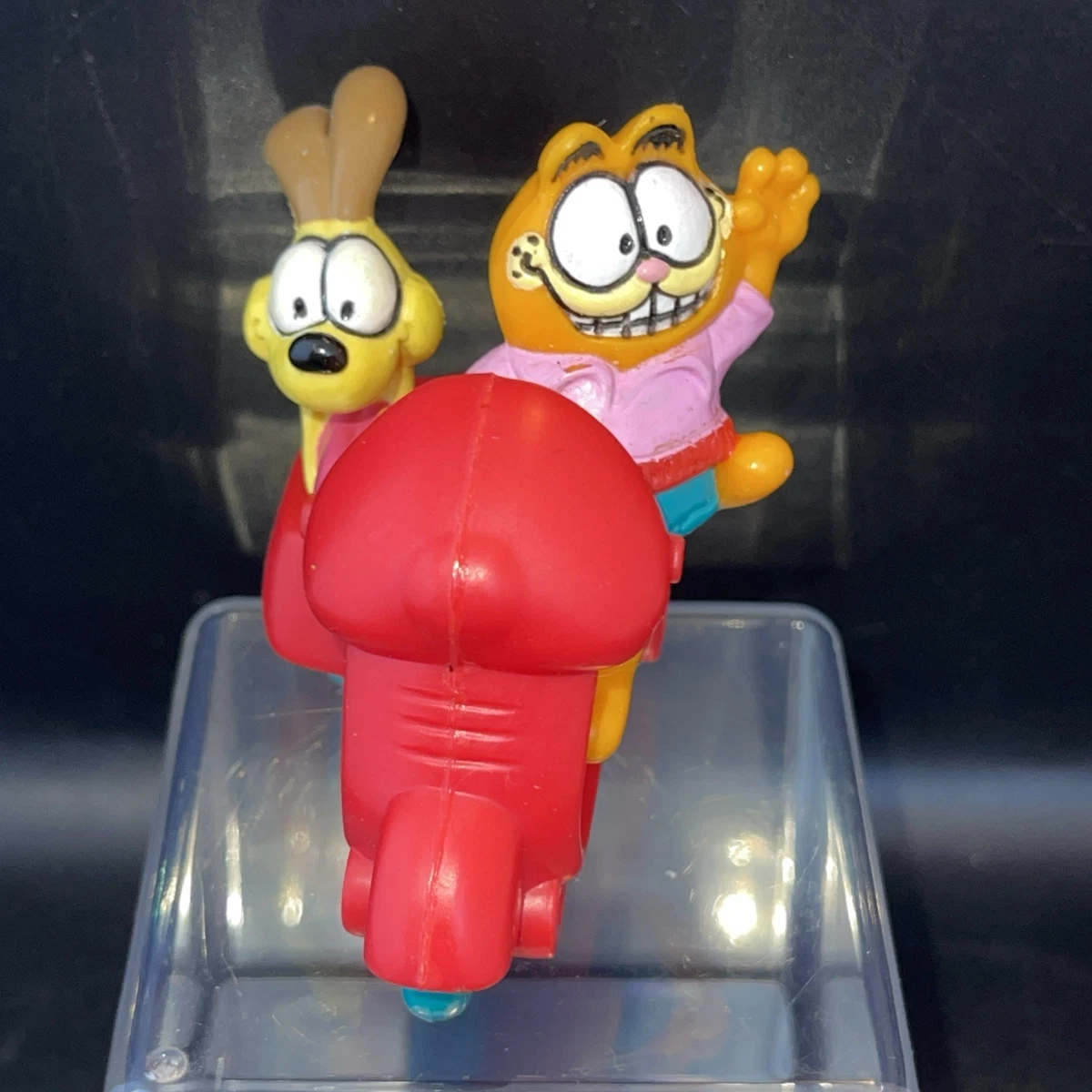 Preços baixos em McDonald's Garfield Brinquedos de personagens de