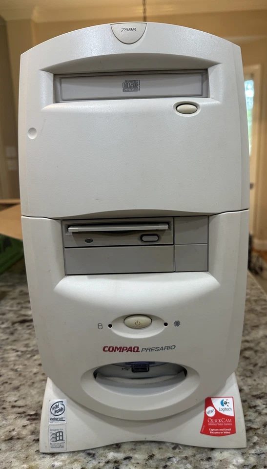 CDROM Compaq Presario 7596 Celuron 128MB RAM 25 GB HD Windows 98 FUNCIONANDO DE COLECCIÓN Foto 2 de 4