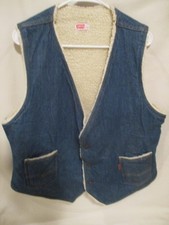 Vintage Levis Sherpa Lined Denim Boys Vest Size Ex-large Orange Tab Made In USA