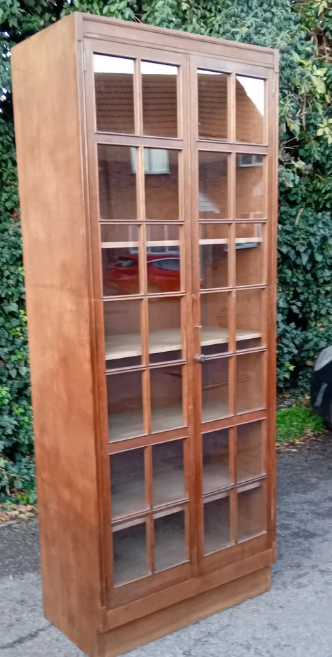 LARGE SOLID OAK  SCHOOL  CUPBOARD LINEN HOUSEKEEPERS CABINET - Image 2 of 4