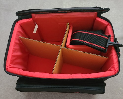 Polaroid Padded Camera Bag Black & Red With Strap Canvas Vintage - Brand New! - Picture 3 of 5