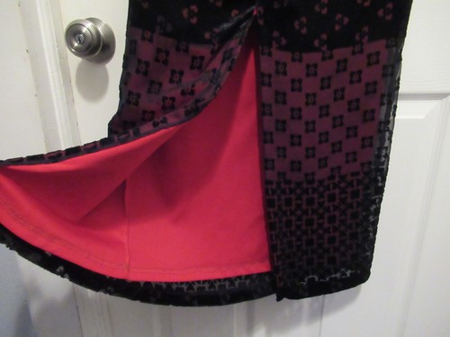 Long Vintage Skirt, Size 5 EUC Black Burnout Velvet over Red Lining, 90s Y2K - Picture 9 of 10