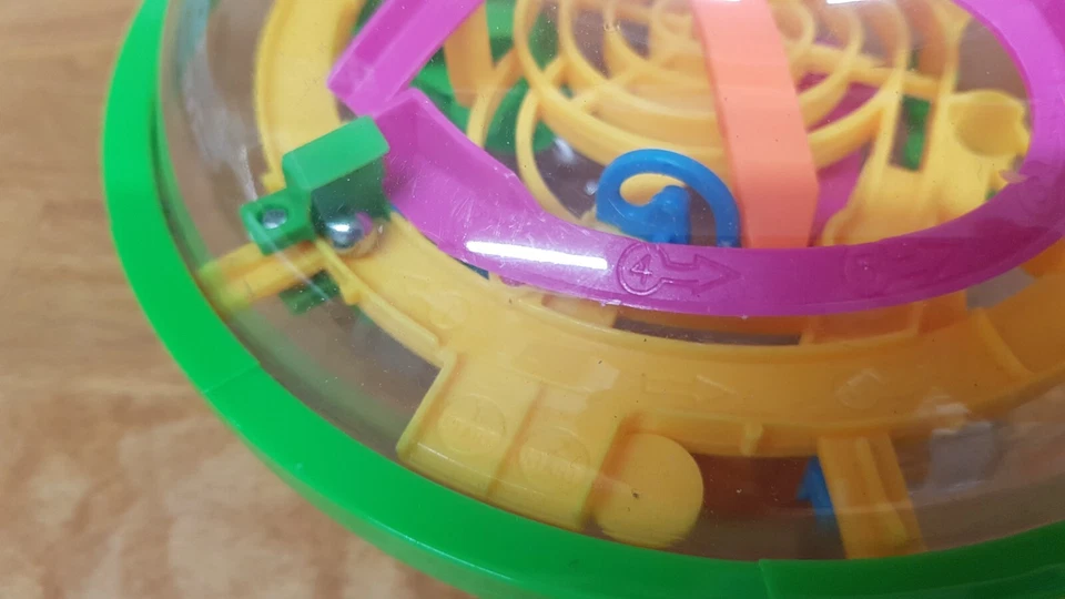 Original Playtastic 720°-Geschicklichkeits-Spiel UFO Labyrinth (3D) - Bild 4 von 4