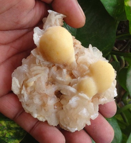 Thomsonite Balls On Stilbite Heulandite Minerals Specimen India - Picture 5 of 7