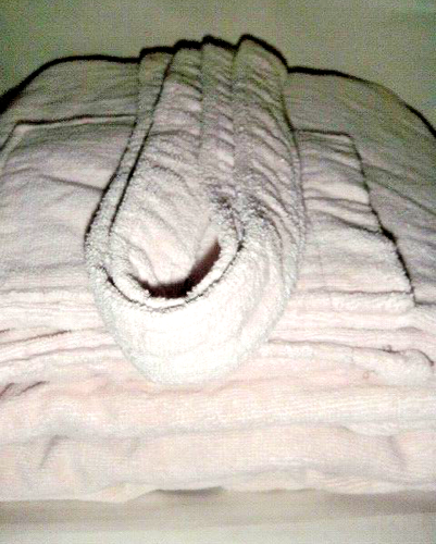 PIERRE CARDIN PINK TERRY CLOTH ROBE, 1970'S, LONG FULL LENGTH HOUSECOAT POCKETS - Picture 12 of 22