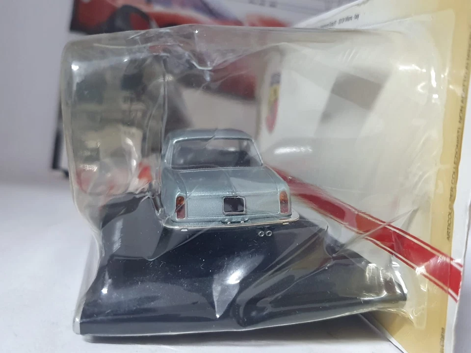 2400 Coupé - 1961 scala 1/43 abarth collection hachette - Immagine 4 di 4