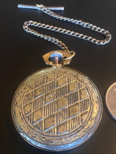 Reloj Bolsillo De Colección Japonés FAUX Novedad Cadena Erótico? Figura Giratoria Hombre Mujer - Imagen 13 de 18
