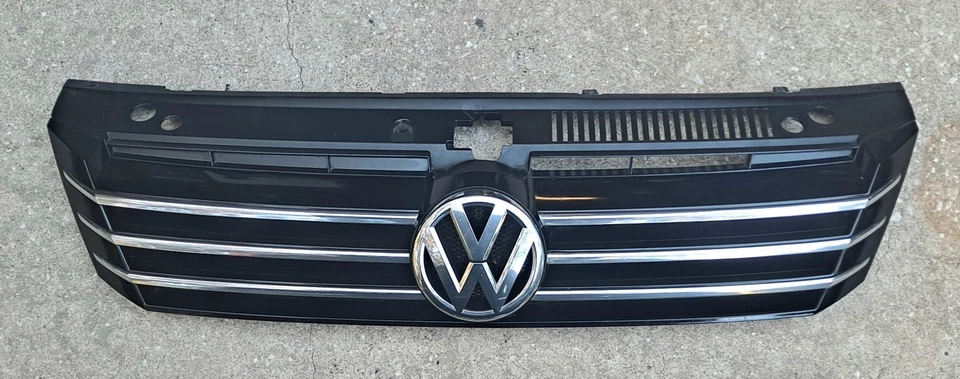 2012-2015 VW Volkswagen Passat Upper Front Grille Black With Emblem 2014 (A) Foto 3 de 4