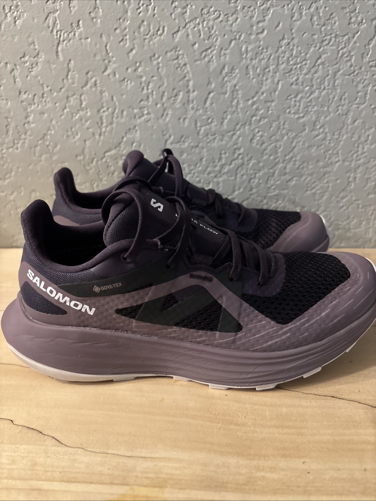 Scarpa da trail running Salomon Ultra Flow Gore Tex da donna taglia 7 viola bianca