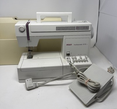 PFAFF Hobbymatic 919-1 Sewing Machine w/ Case & Foot Controller T1243