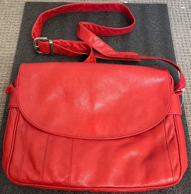 Vintage red Italian leather bag with strap EMY CG O08 - Image 1 of 4