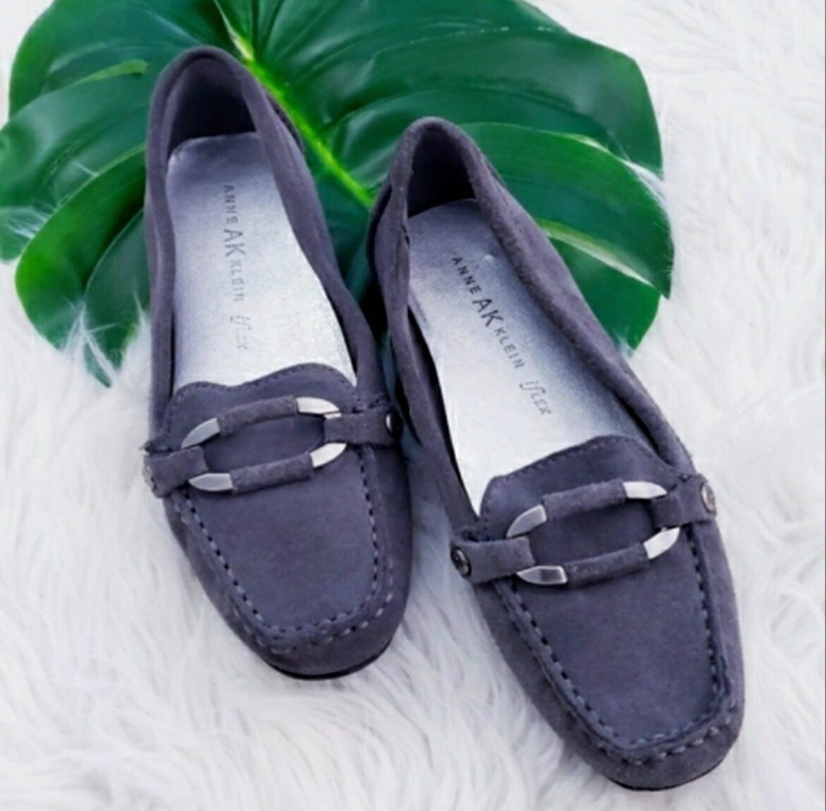 AK Anne Klein flex Non Slip Gray Suede 