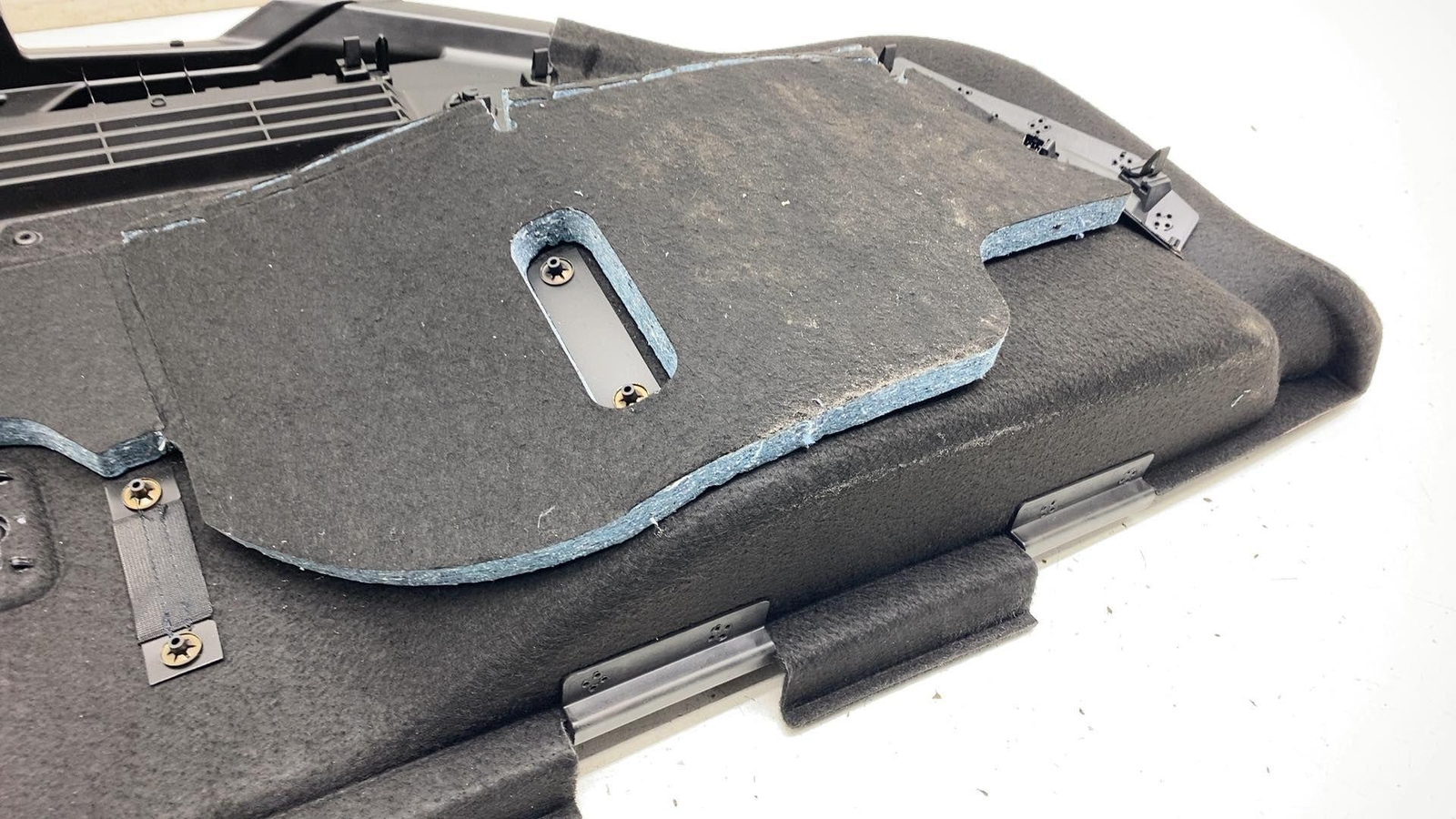⭕ 17-20 Maserati Levante Rear Left Trunk Quarter Trim Cover Panel LH 06700983840