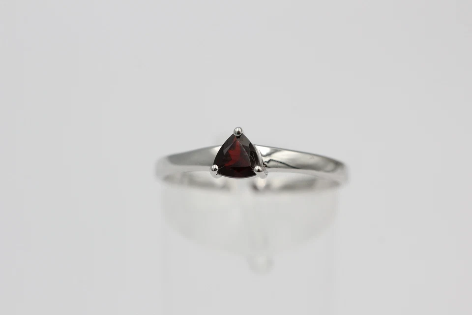 Nobile 1;15 Carati Granato Anello 925 Argento Anello Misura 7/17/54 Rosso Sangue - Immagine 2 di 4