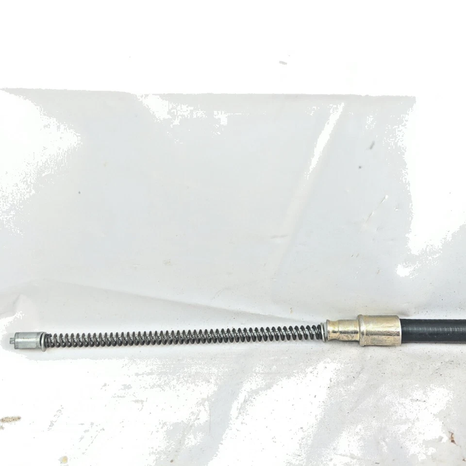 Cable de freno de estacionamiento trasero derecho o derecho 171609721C para VW Cabriolet Rabbit Atlantic Foto 4 de 4