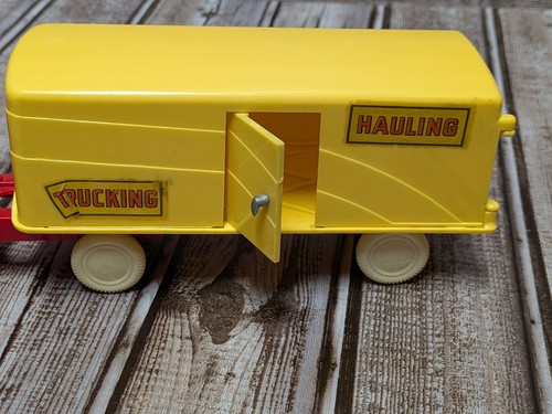 Vintage Renwal Moving Storage Truck Plastic Toy - Picture 17 of 21