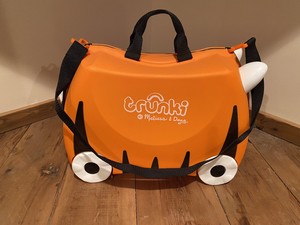 melissa and doug luggage