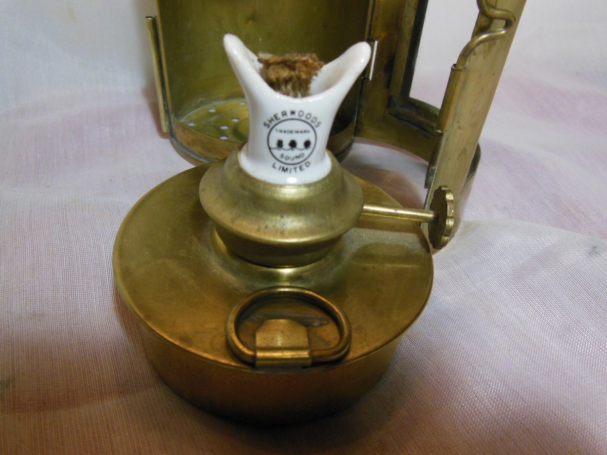 Sherwood Lantern Ship Binnacle Oil Brass Nautical Boat Sherwood Lantern Ship Binnacle Oil Brass Nautical Boat