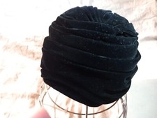 Cappello vintage da donna velluto nero - tipologia Pillbox
