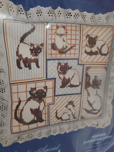 Cross Stitch Kit SIAMESE CAT PILLOW 14" Patchwork Vintage Something Special USA - Picture 4 of 5