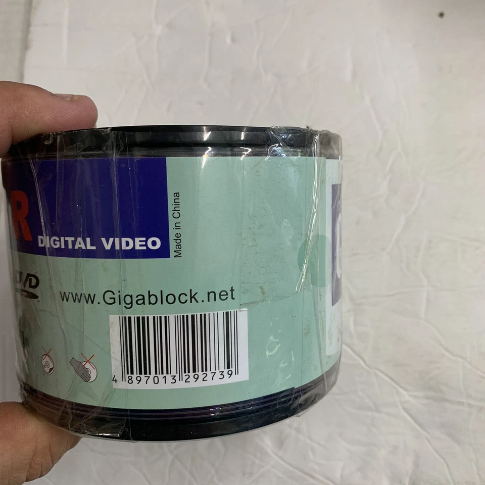 Discos en blanco Gigablock DVD-R 1-16x 4,7 GB 120 min 50 piezas Foto 2 de 4