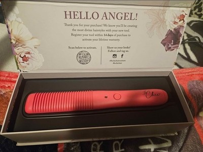 Le Chic Très Chic Ionic Technology Straightening Brush Pink Hair Styling Tool