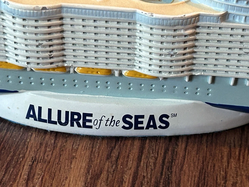 Royal Caribbean ALLURE OF THE SEAS Cruise Ship Model 12 Inches - Image 3 of 4
