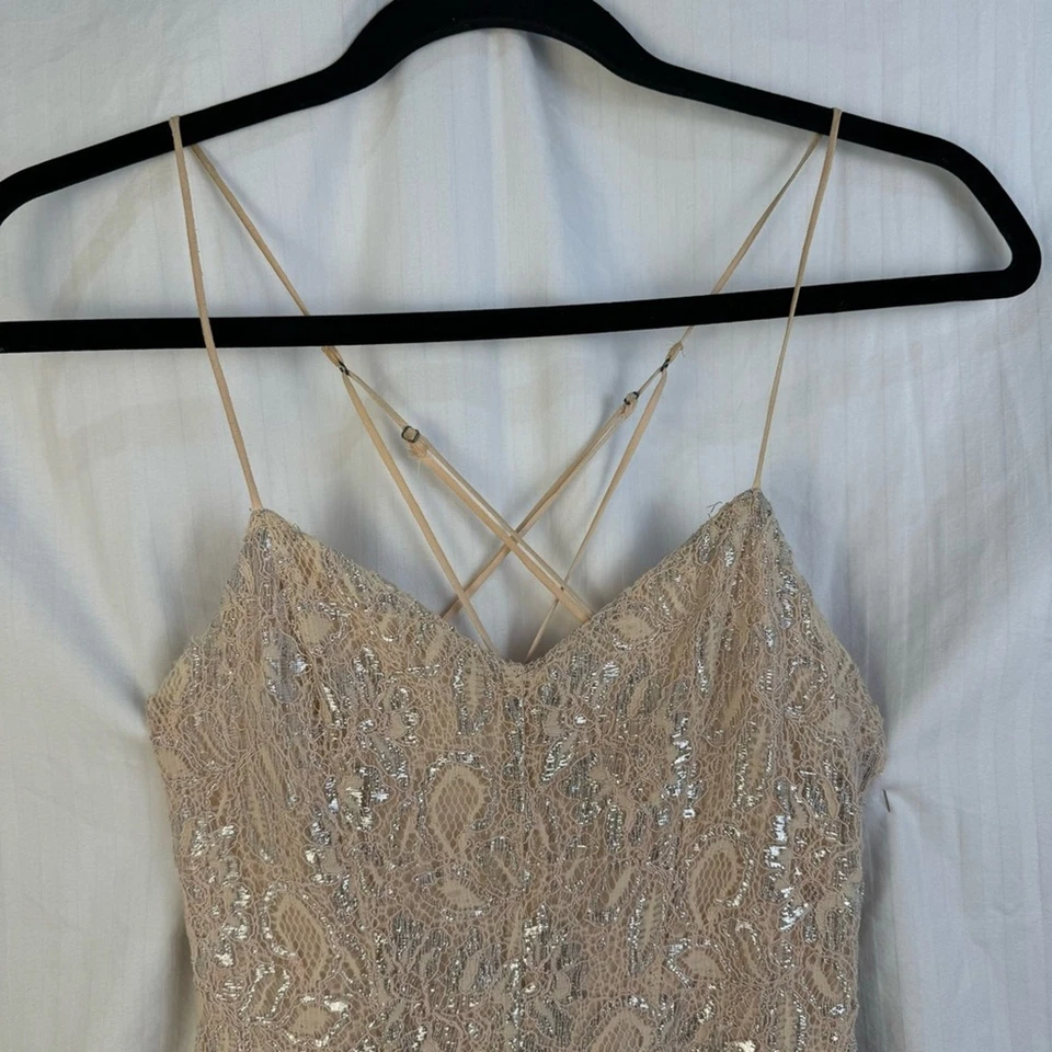 Mameluco Kimchi Azul Rosa Beige Encaje Plata Oropel Talla 2 Correa de Espagueti Cruzada  Foto 2 de 4