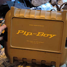 Bethesda Fallout 4 Pip-Boy Vault Boy Limited ...