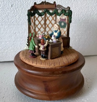 Heritage Music Box ''The Sweet Shoppe'' Grandma baking, plays ''My Favorite Things''